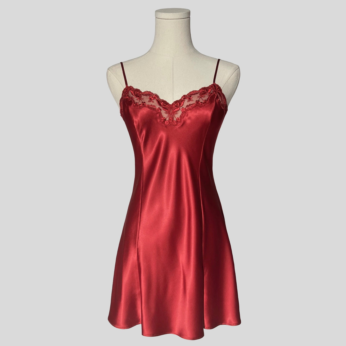 Sweetheart lace neckline slip in red