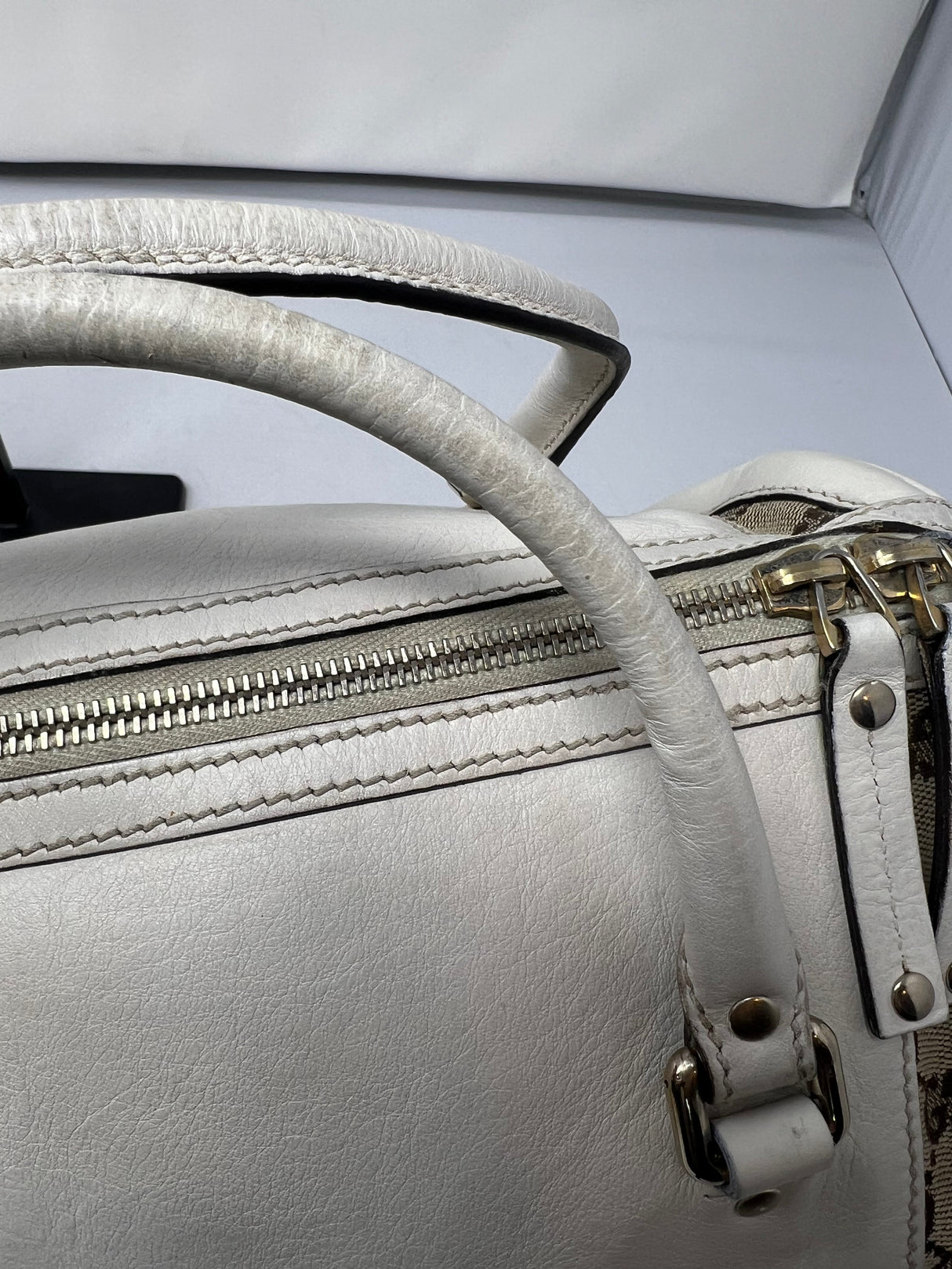 #19 gucci monogram barrel bag