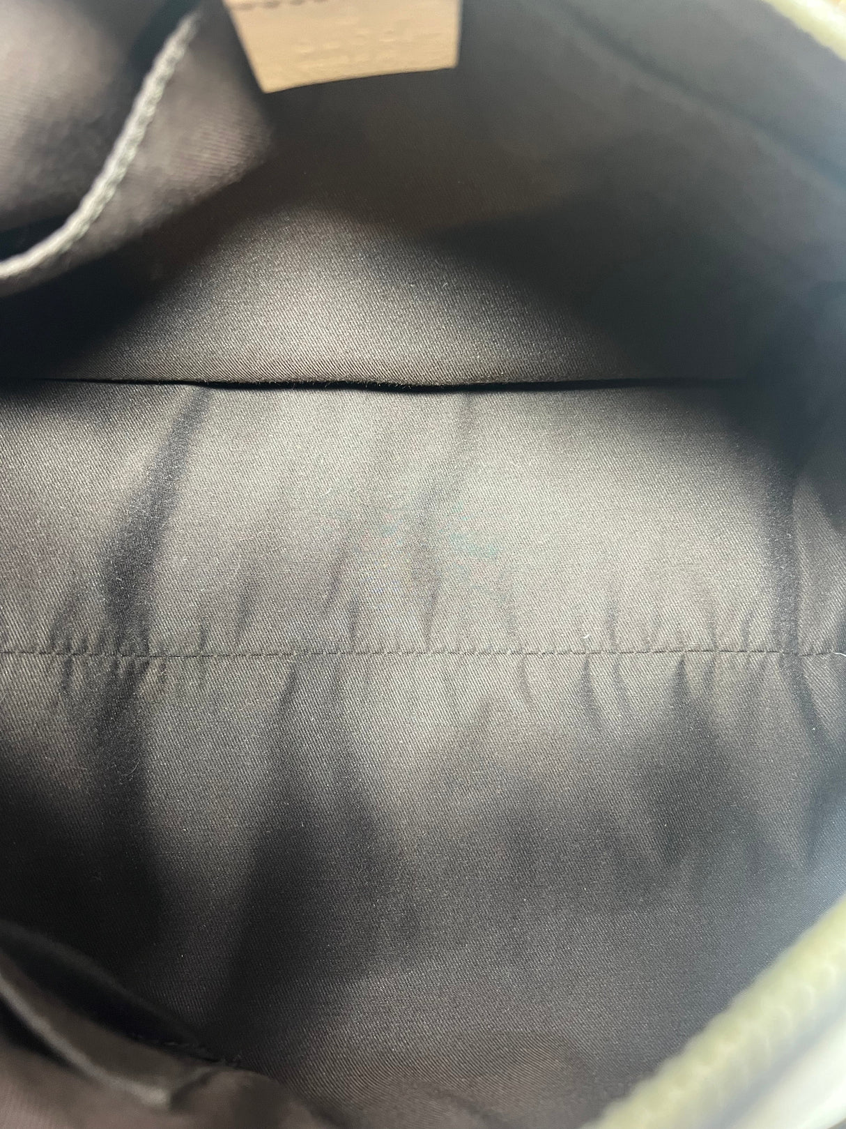 #19 gucci monogram barrel bag