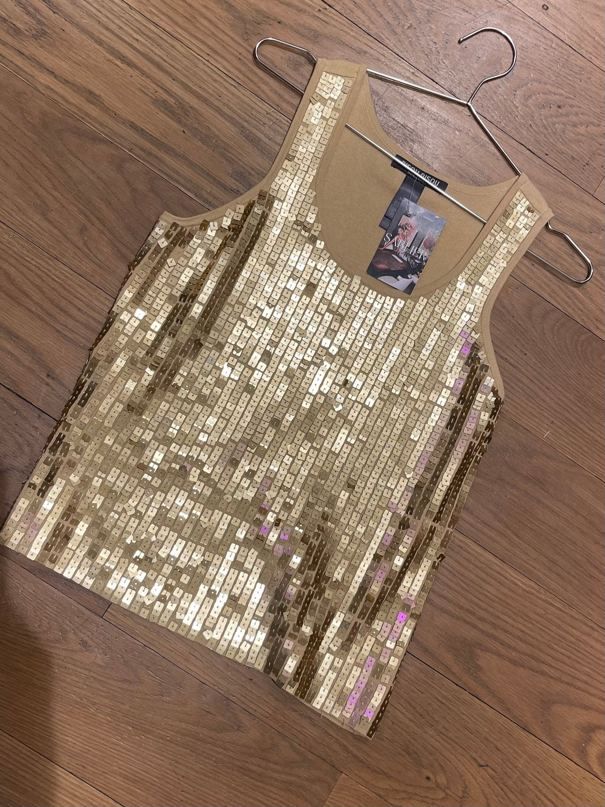 gold sequence top