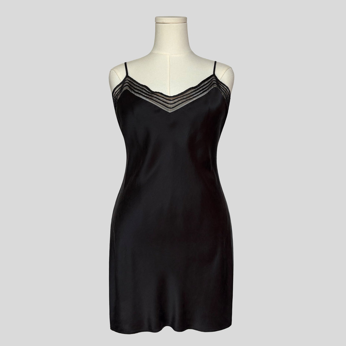 Mesh neckline slip in black