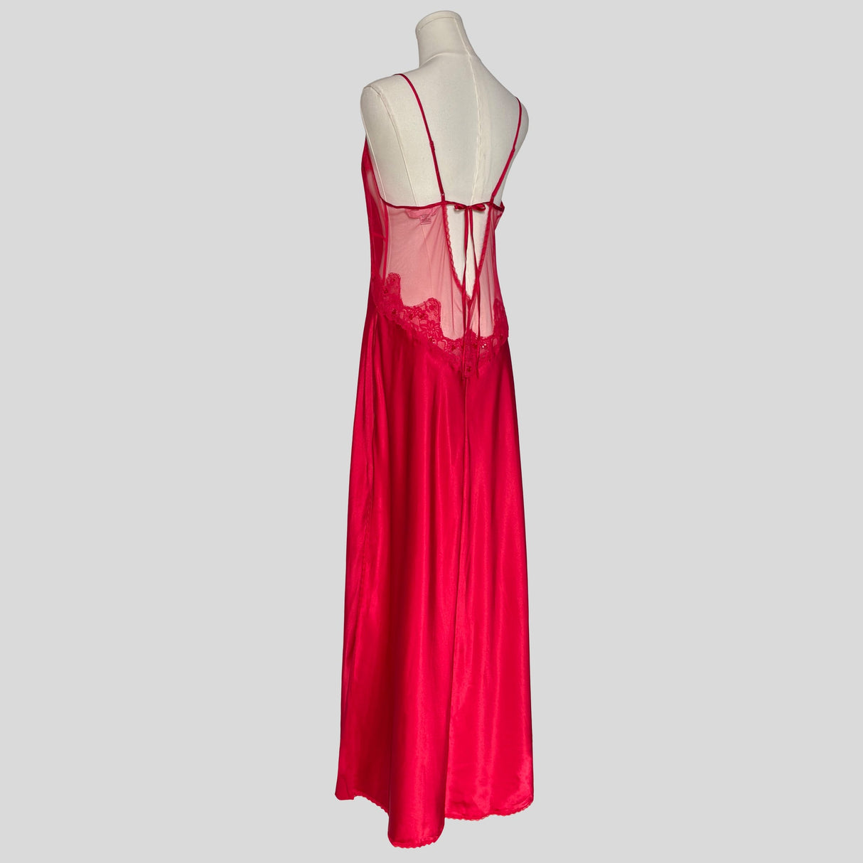 Backless silky gown and mesh robe set in red