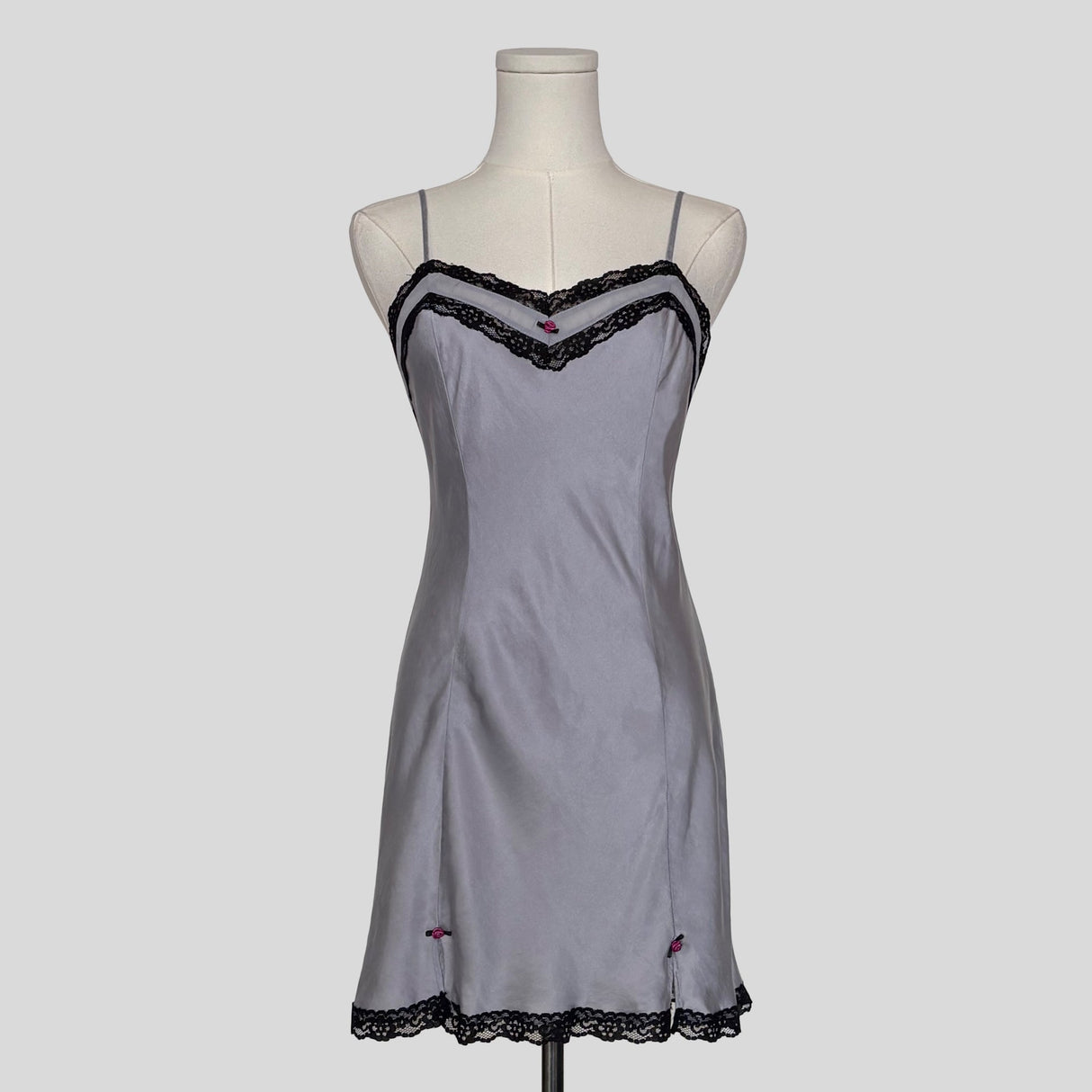 Sweetheart lace trim rosette slip dress