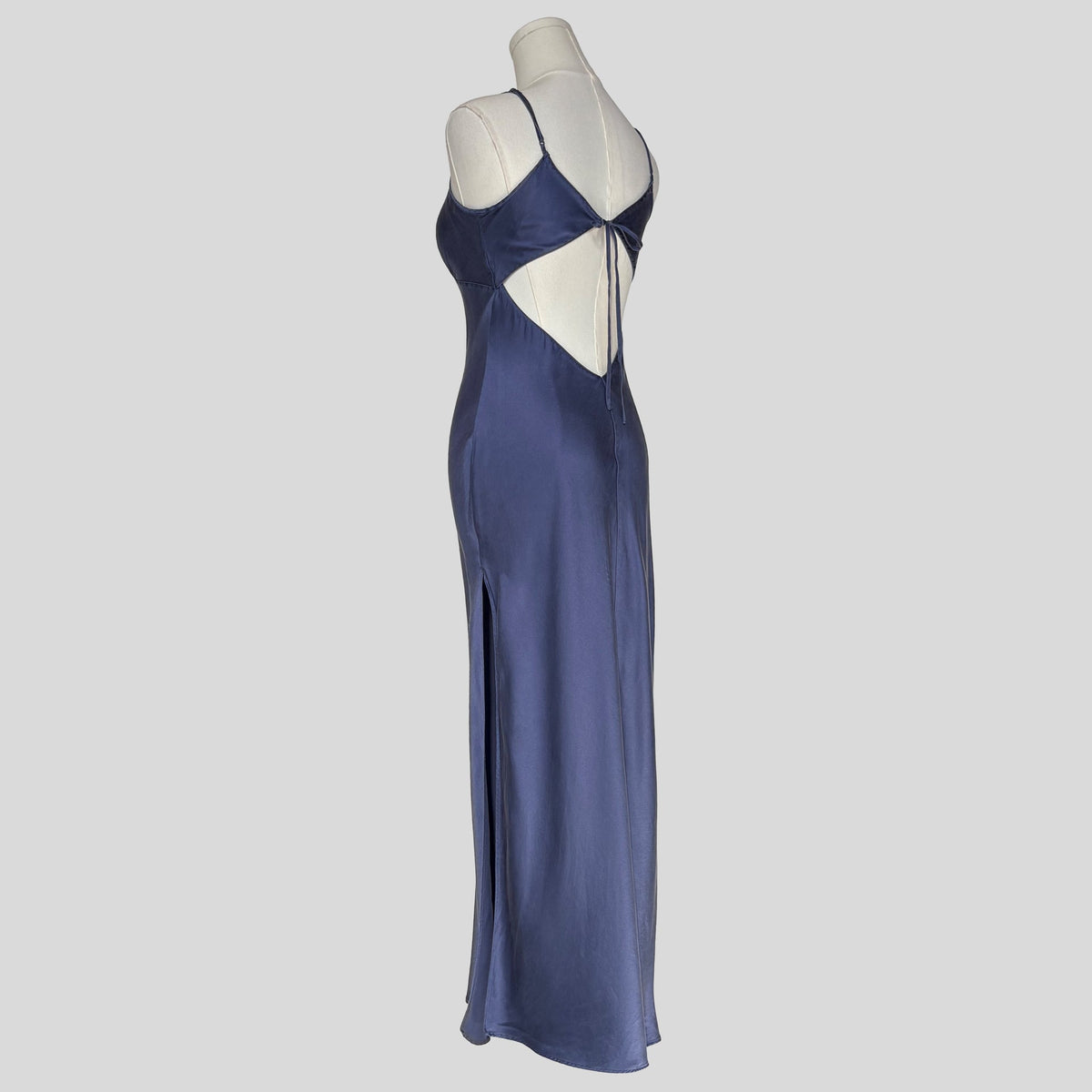 Backless silk gown in blue