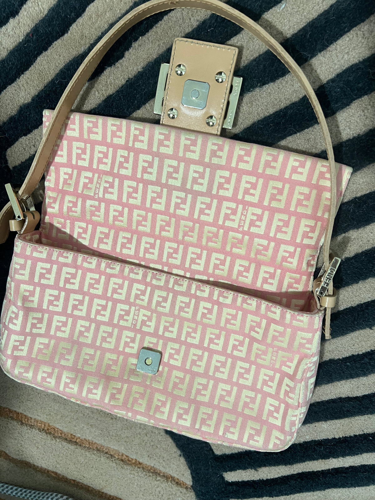 Fendi Pink Monogram Canvas Baguette Shoulder Bag Pink / Beige