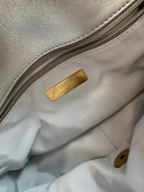 Chanel 22 Metallic Quilted Leather Shoulder Bag
