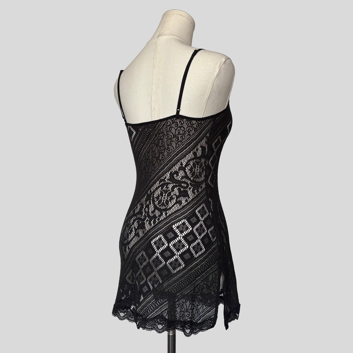 Sheer patterned mesh lace trim chemise