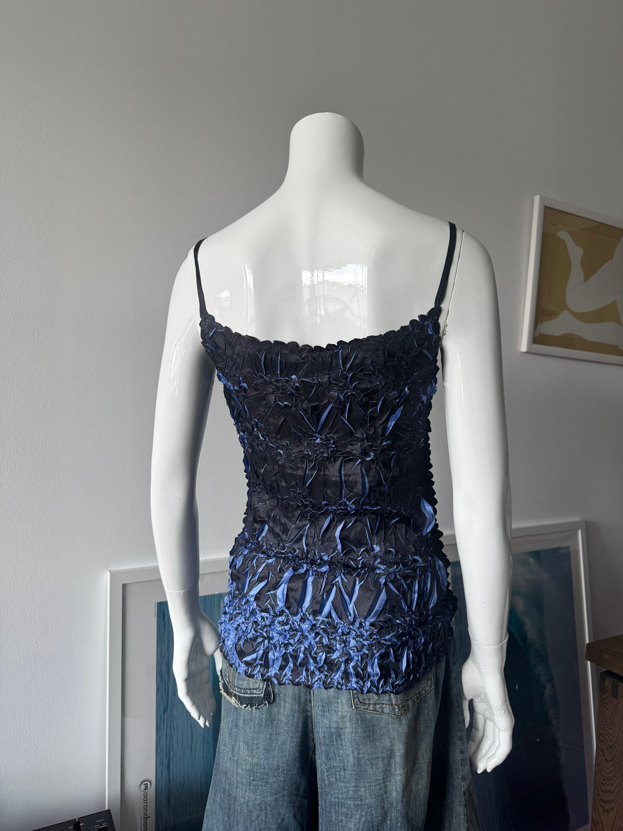 ORIGAMI MAGIC SCARF Black and Blue Crinkle Top