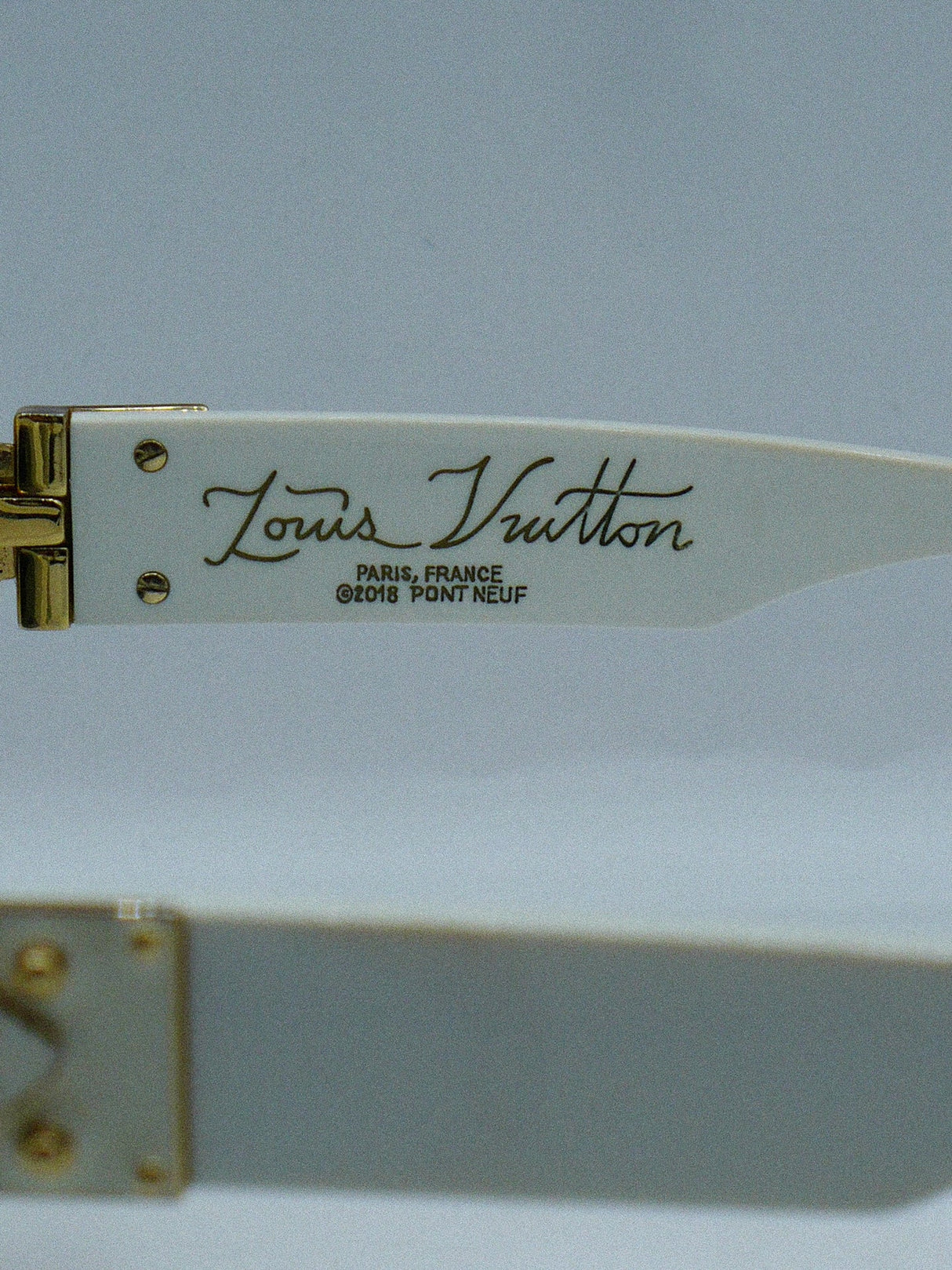 Showstopper 2000s Louis Vuitton Luxury Sunglasses brand title