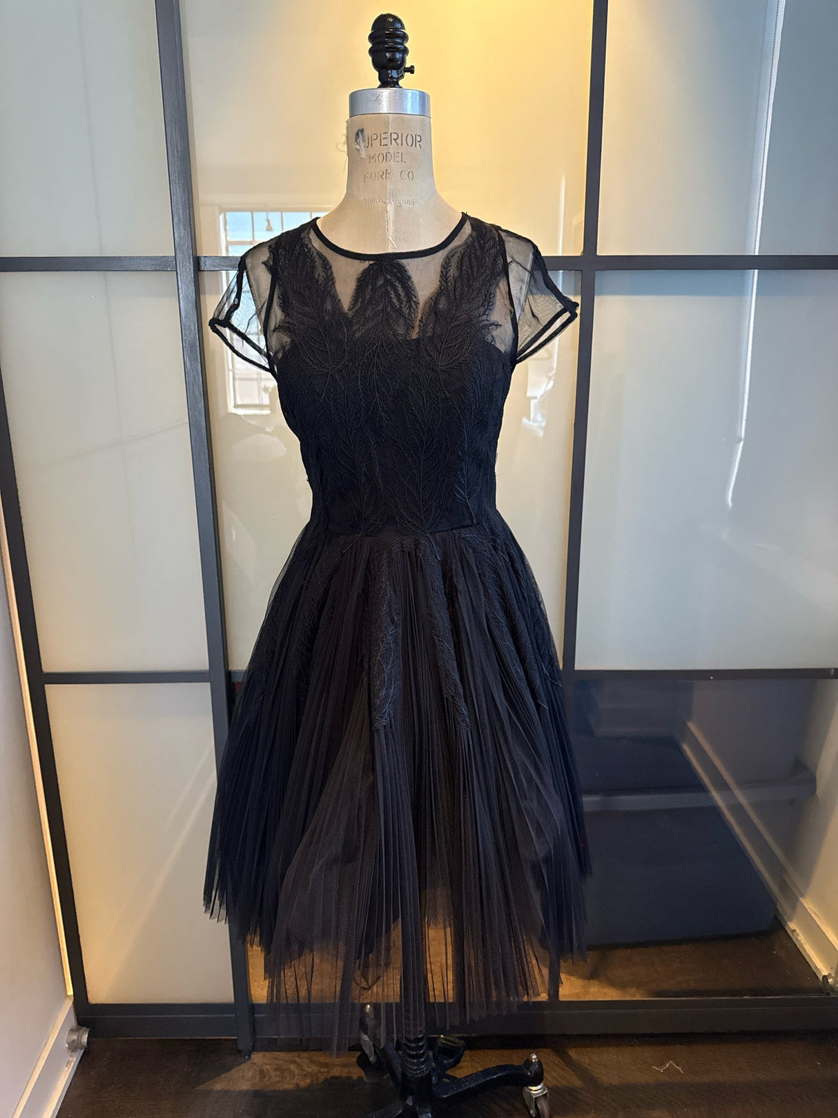 MCQ Alexander McQueen Size IT 36 Black Tulle Feather Lace Dress