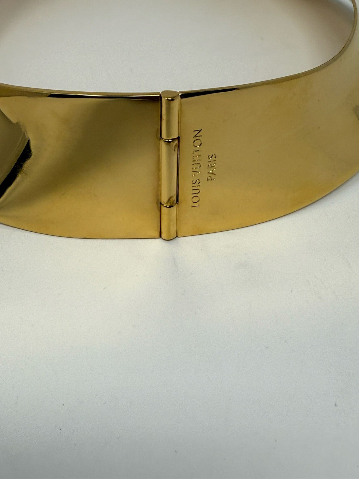 Louis Vuitton Gold Metal Peter Pan Collar Choker Necklace