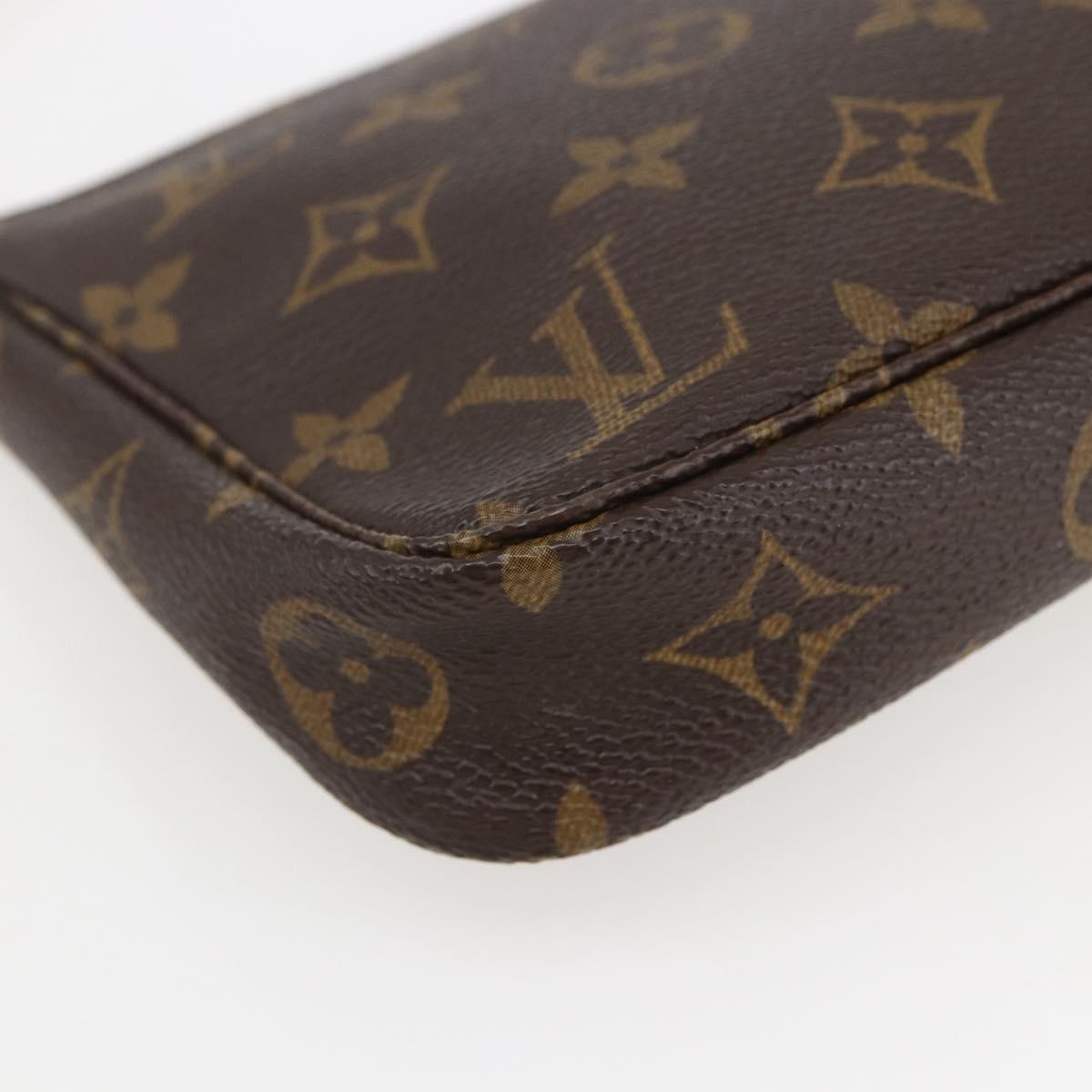 #66 Louis Vuitton Monogram Pochette