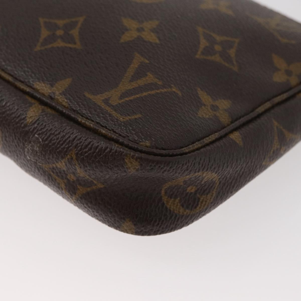 #67 Louis Vuitton Monogram Pochette