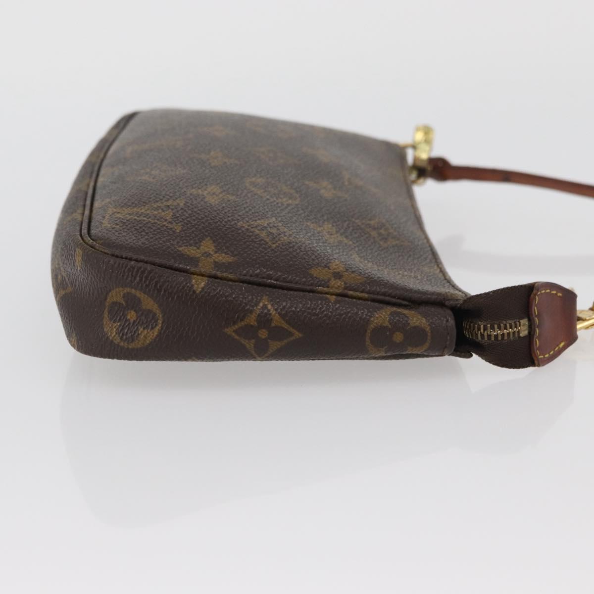 #67 Louis Vuitton Monogram Pochette