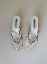 Manolo Blahnik EU 36 White Leather Floral Thong Kitten Heel Sandal