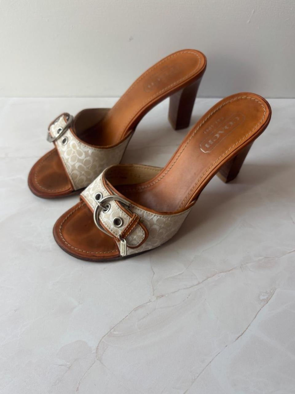 Coach US 6 White and Cream Logo Peep Toe Kitten Heel Sandal