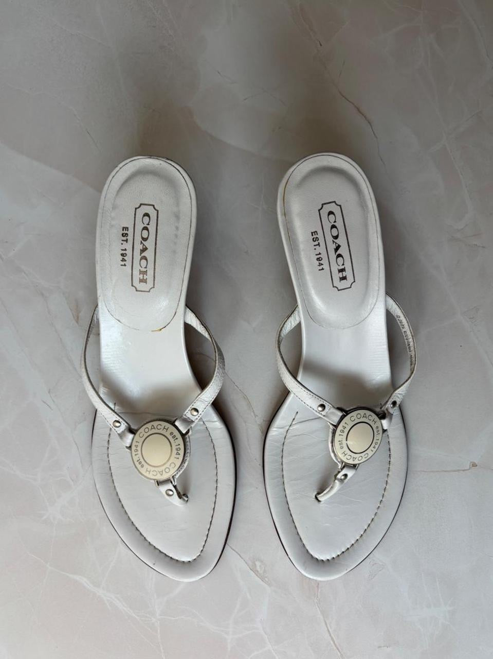 Coach US 8 White Leather Thong Sandal