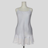 Pleated slip in white