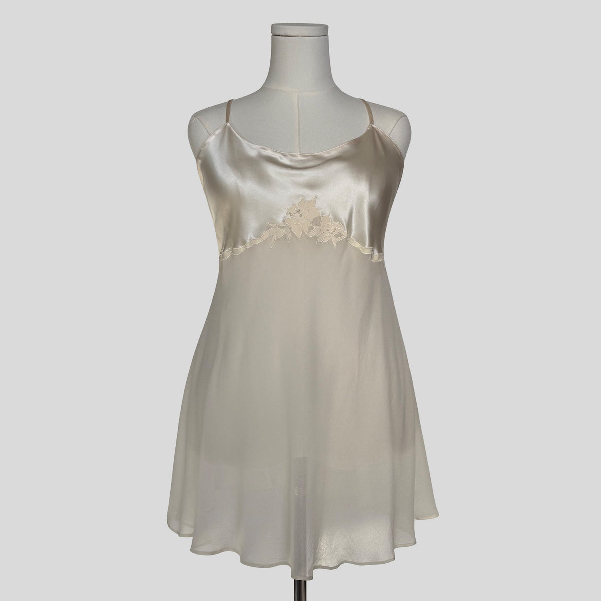 SIlk bust pearl detail slip