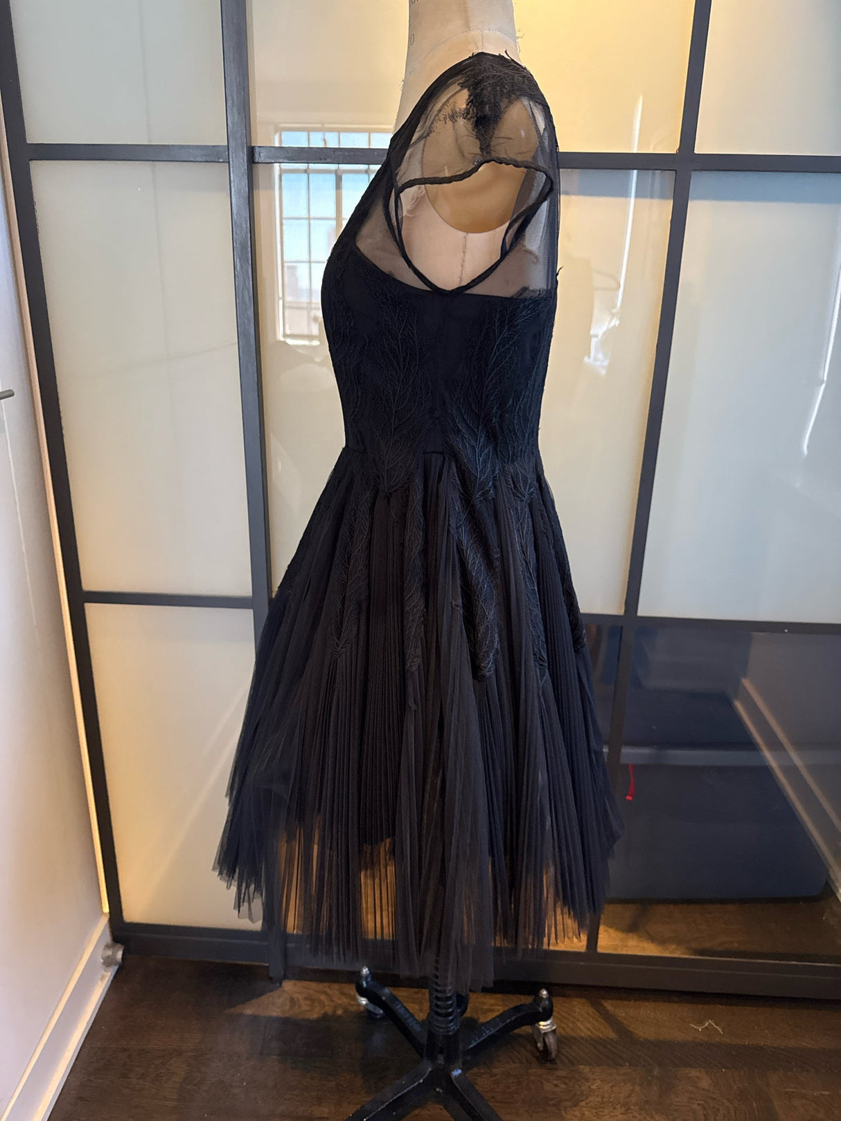 MCQ Alexander McQueen Size IT 36 Black Tulle Feather Lace Dress