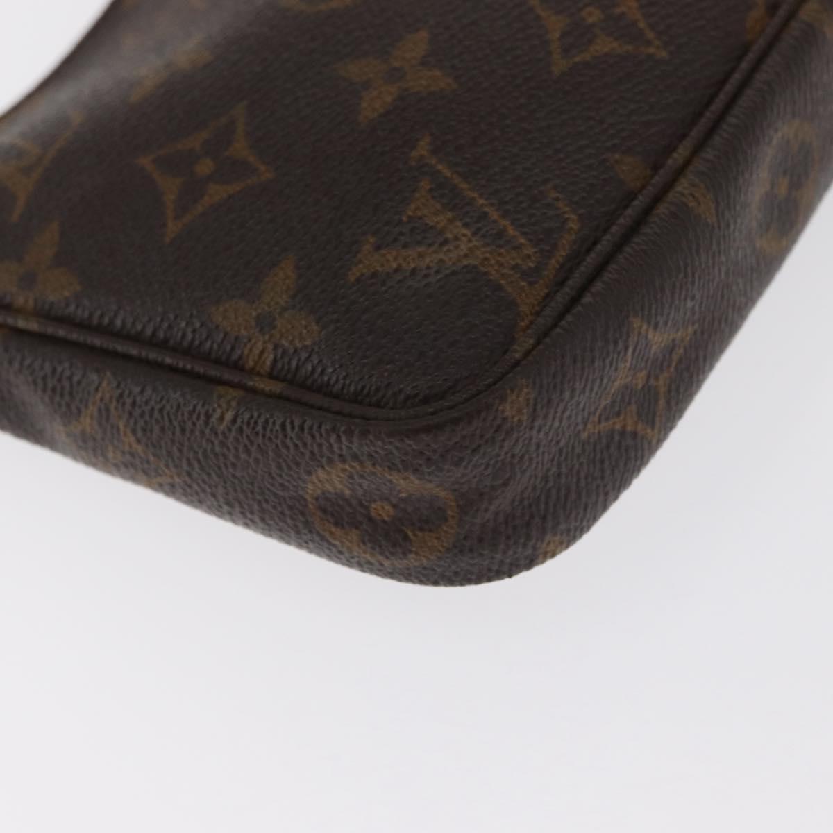 #8 Louis Vuitton Monogram Pochette