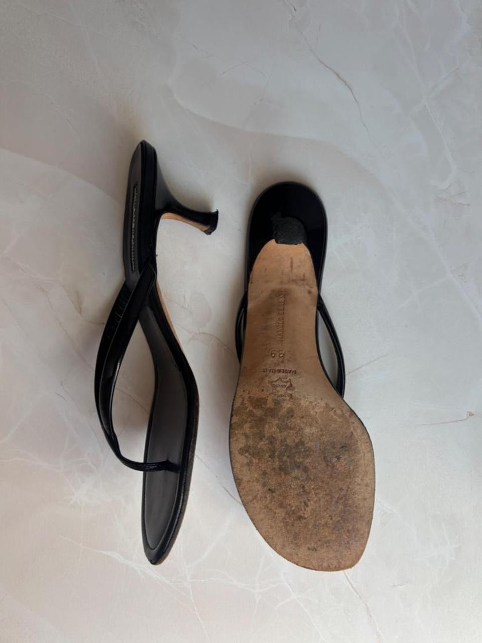 Manolo Blahnik EU 39 Black Patent Leather Sandal