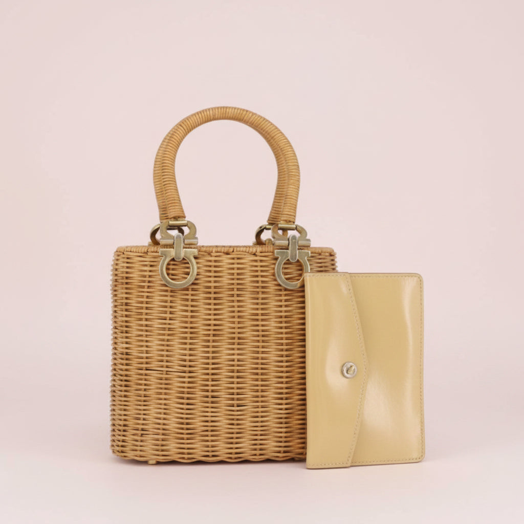 Salvatore Ferragamo Gancini Basket