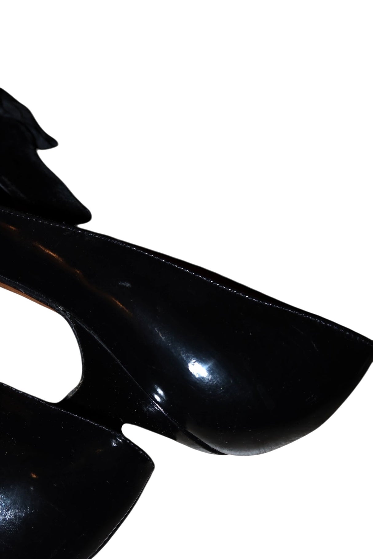 Yves Saint Laurent black patent leather heels with velvet and bows details (40.5)