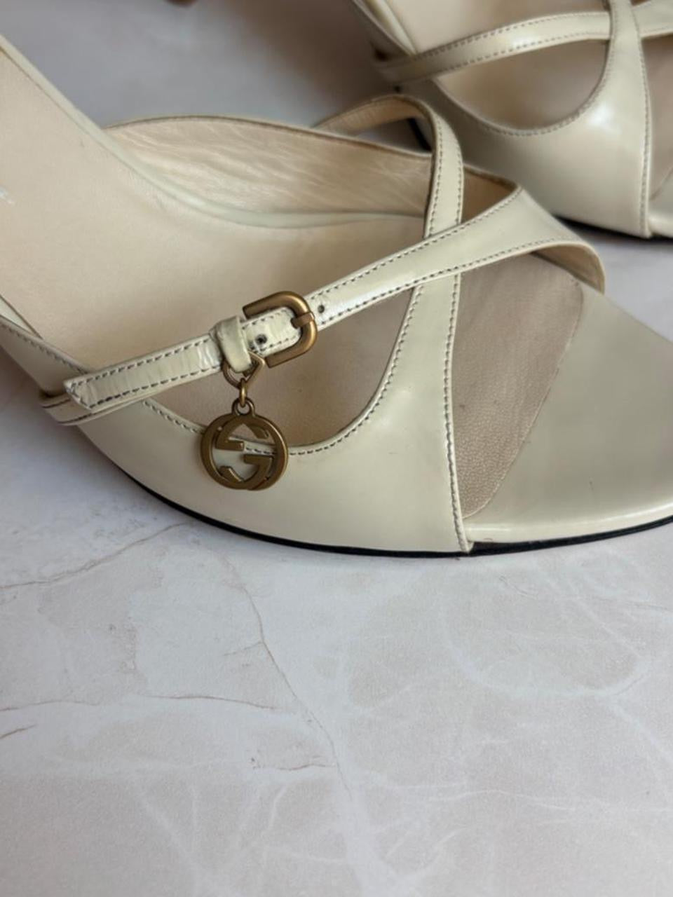 Gucci US 8 Ivory Leather Sandal