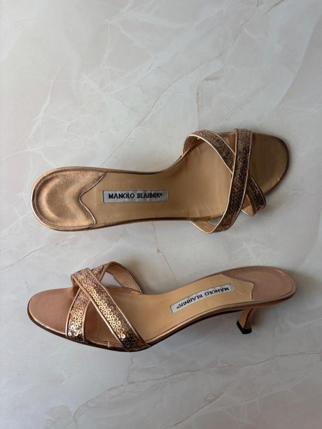 Manolo Blahnik EU 39.5 Rose Gold Sequin Strap Sandal