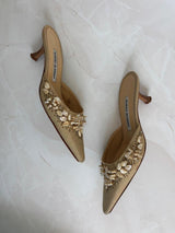 Manolo Blahnik EU 38 Tan Linen Canvas Pointed Toe Kitten Heel Mule