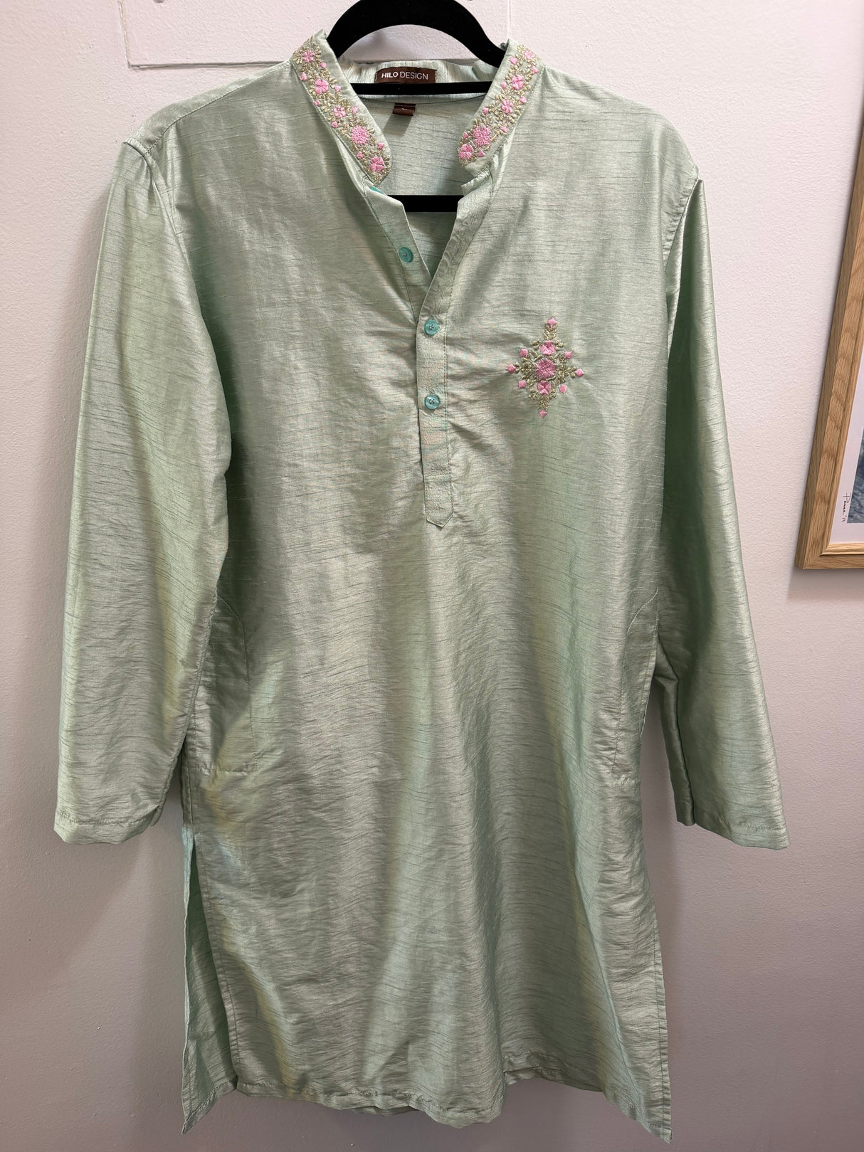 Mint silk tunic with pink flowers - TUV #256789