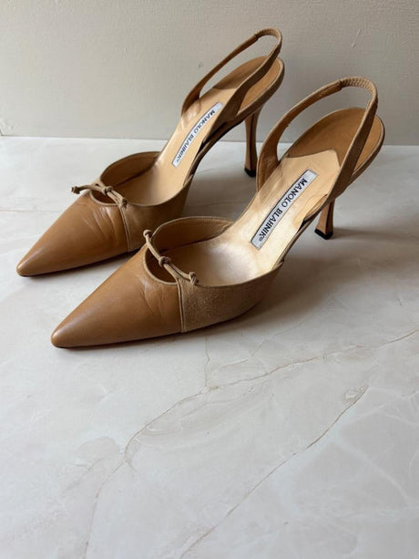 Manolo Blahnik EU 38 Tan Suede Leather Slingback Pointed Toe Heel