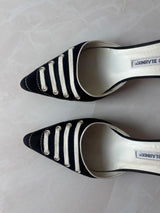 Manolo Blahnik EU 38 Black Suede Lace Up Pointed Toe Kitten Heel Mule