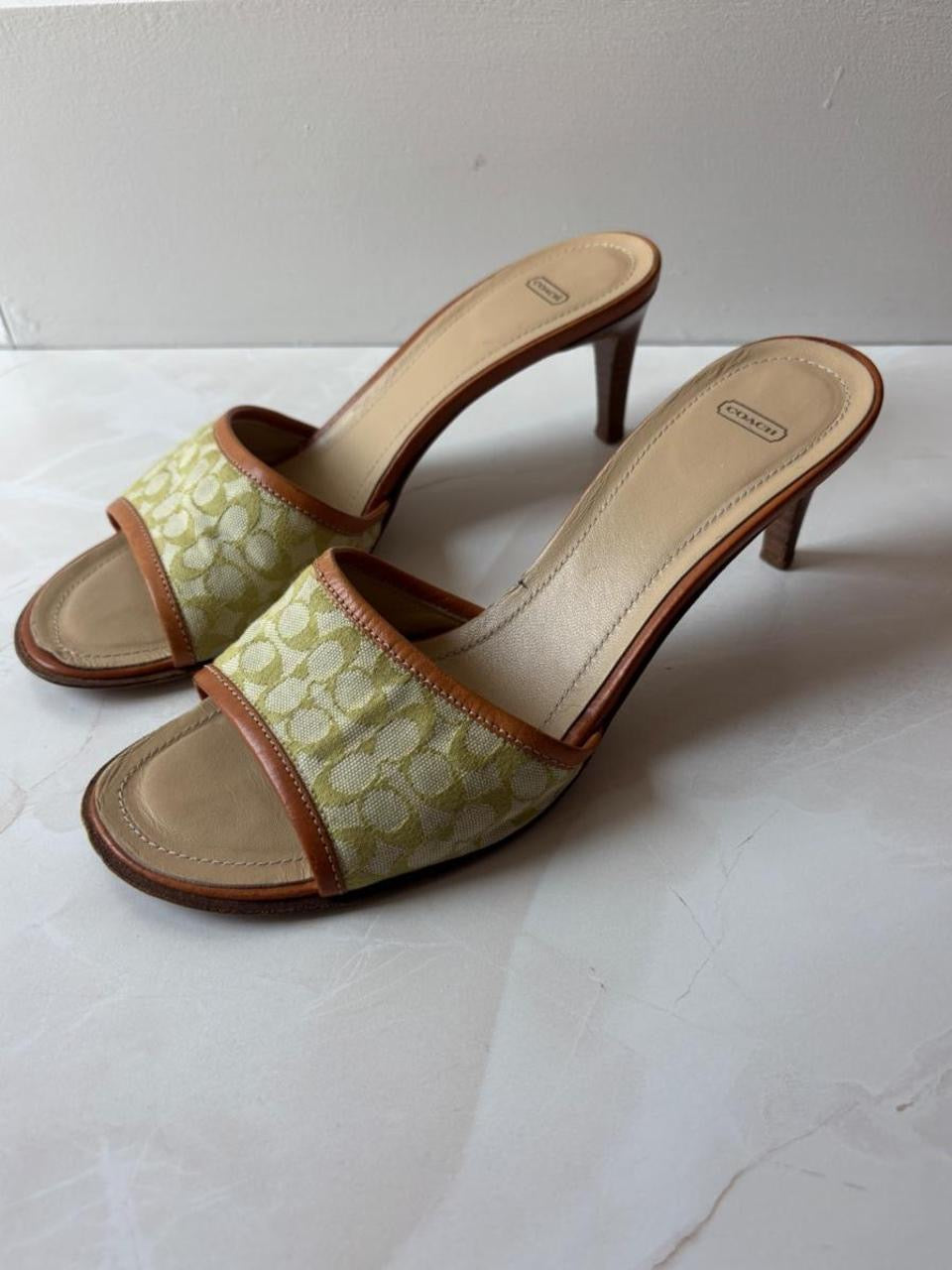 Coach US 8.5 Apple Green Signature C Monogram Canvas Open Toe Kitten Heel