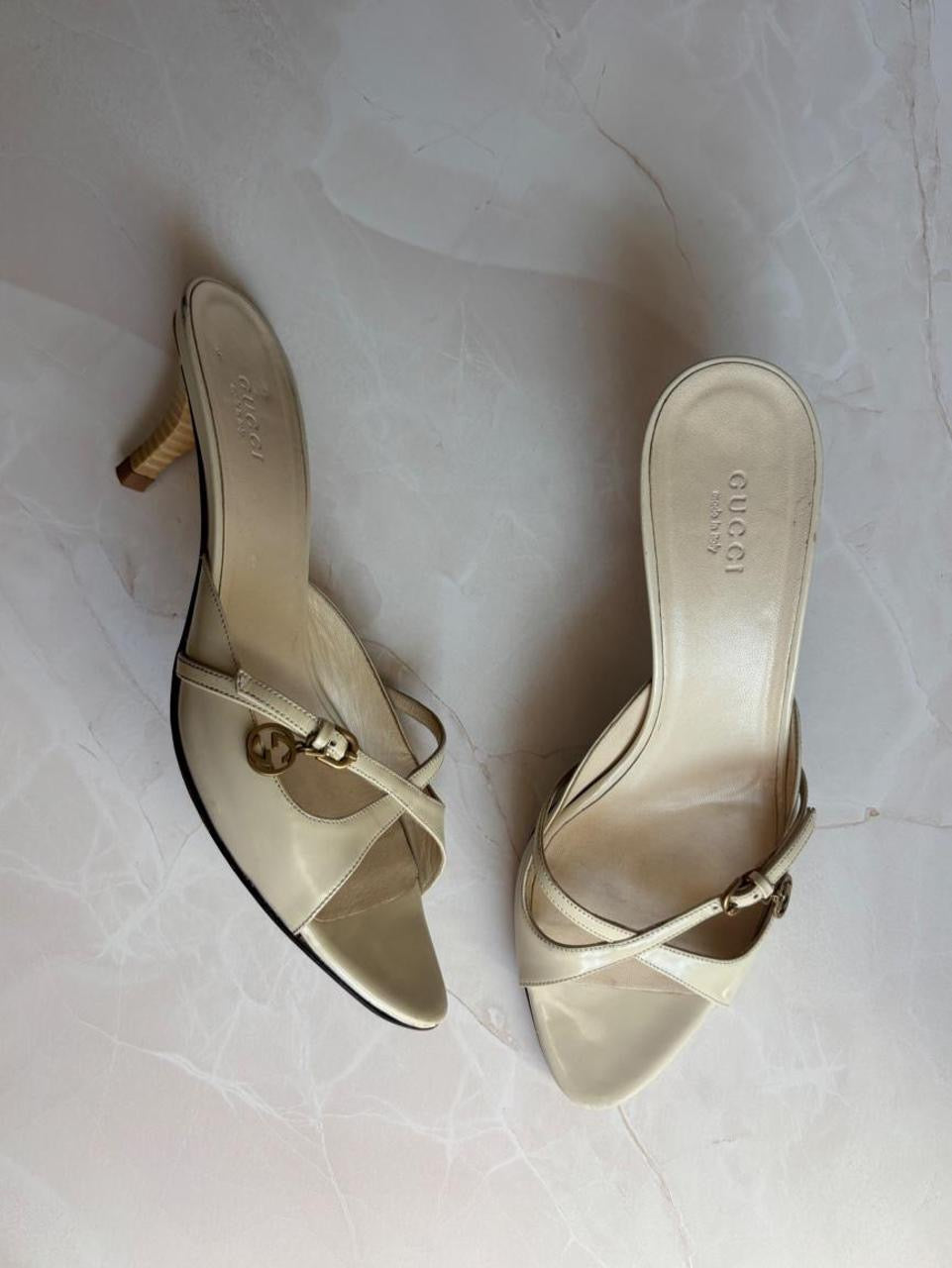 Gucci US 8 Ivory Leather Sandal