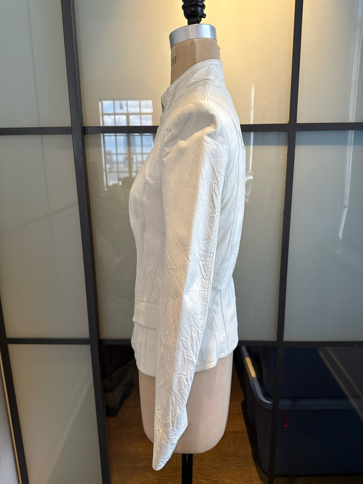 Burberry Size 38 Ivory White Leather Hook Eye Jacket
