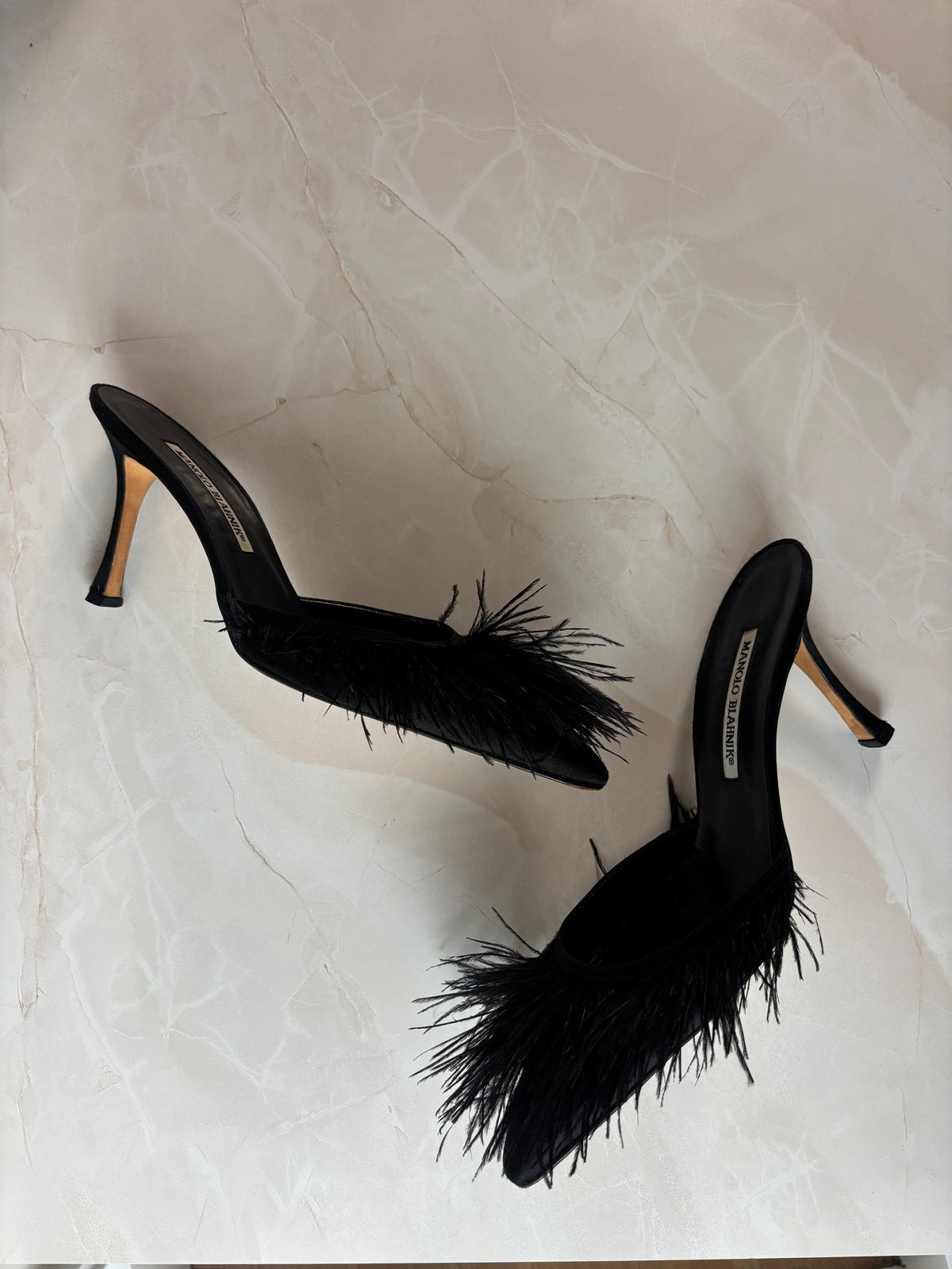Manolo Blahnik EU 39 Black Satin Ostrich Feather Pointed Mule