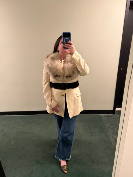 Luxurious Vintage White Fox Fur Lapel