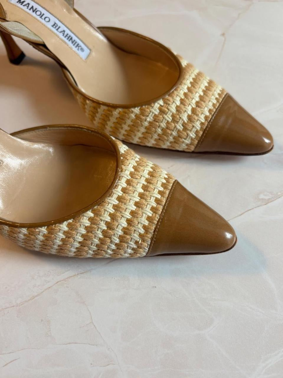 Manolo Blahnik EU 36 Tan Woven Raffia Pointed Toe Mule