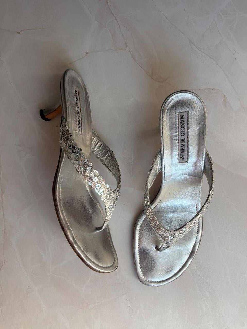 Manolo Blahnik EU 37.5 Silver Leather Thong Sandal