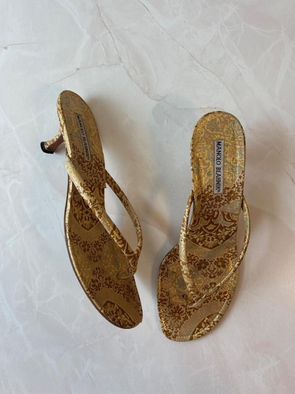 Manolo Blahnik EU 40.5 Gold Brocade Thong Sandal