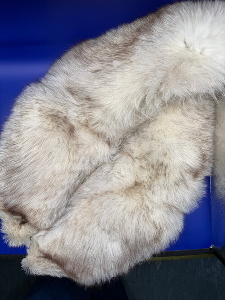 Luxurious Vintage White Fox Fur Lapel