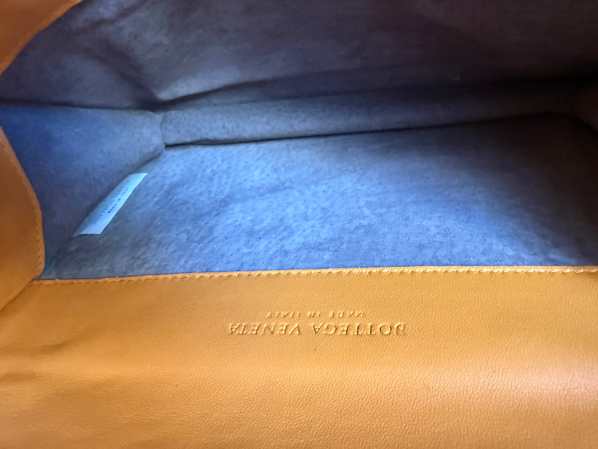 Bottega Veneta  Intrecciato Duette Flap