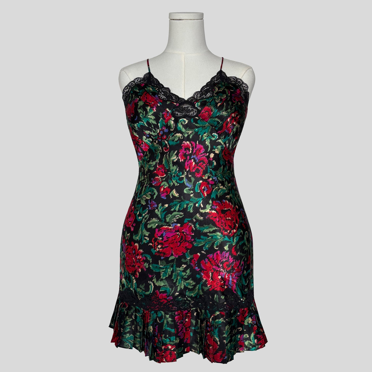 Floral pleat hem lace trim slip