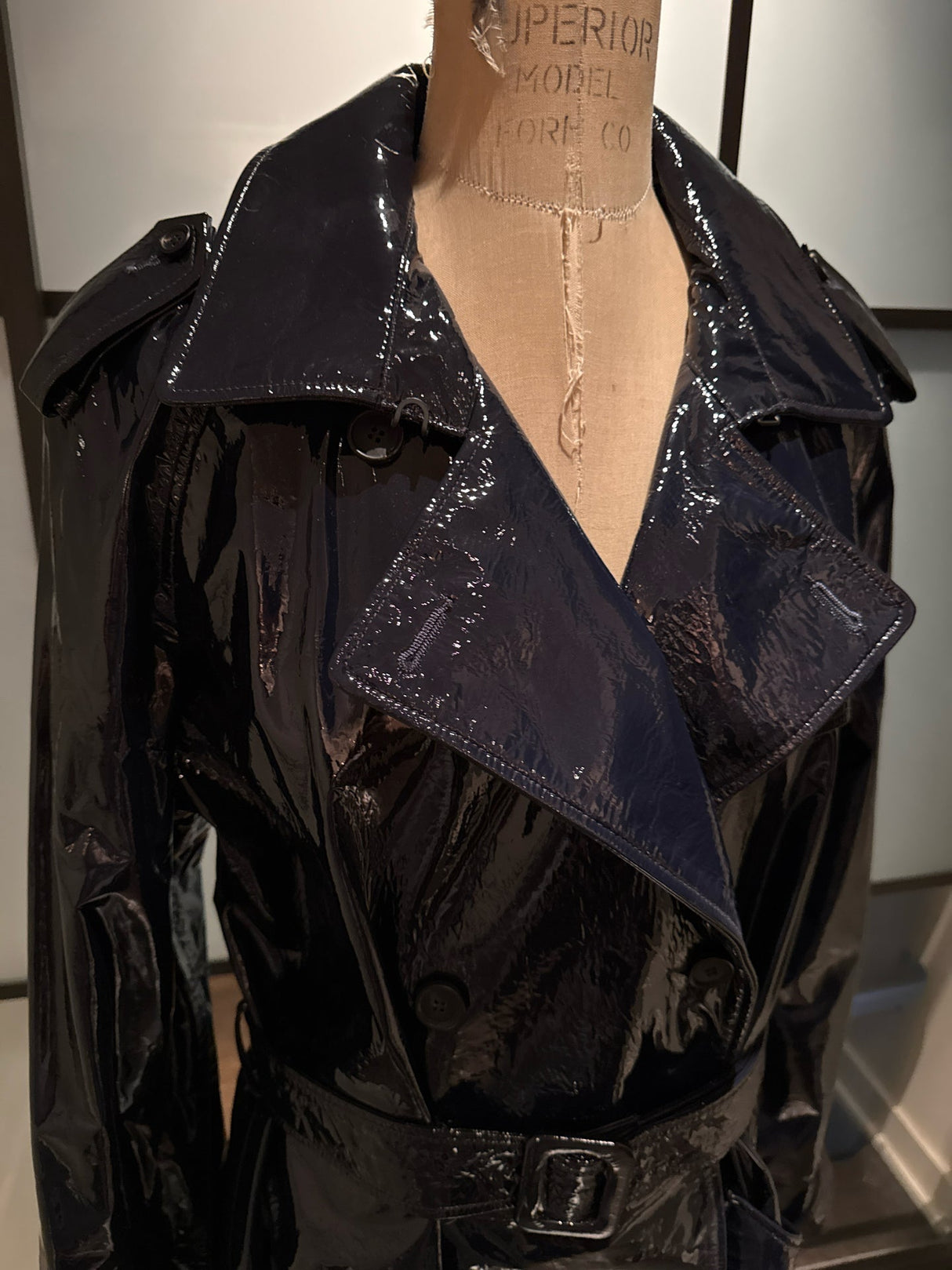 Diane von Furstenberg Size L Navy Blue Patent Leather Trenchcoat