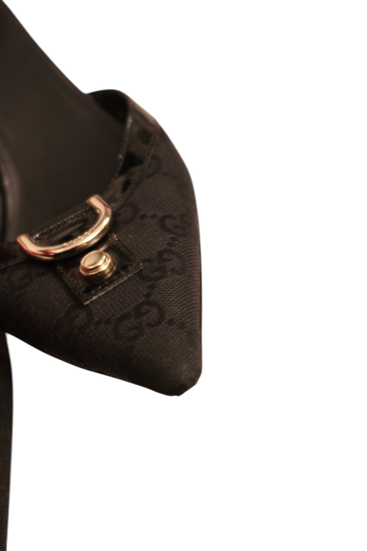 Gucci black canvas GG monogram mules Tom Ford era. Gold-tone hardware, patent leather trim  (37C)