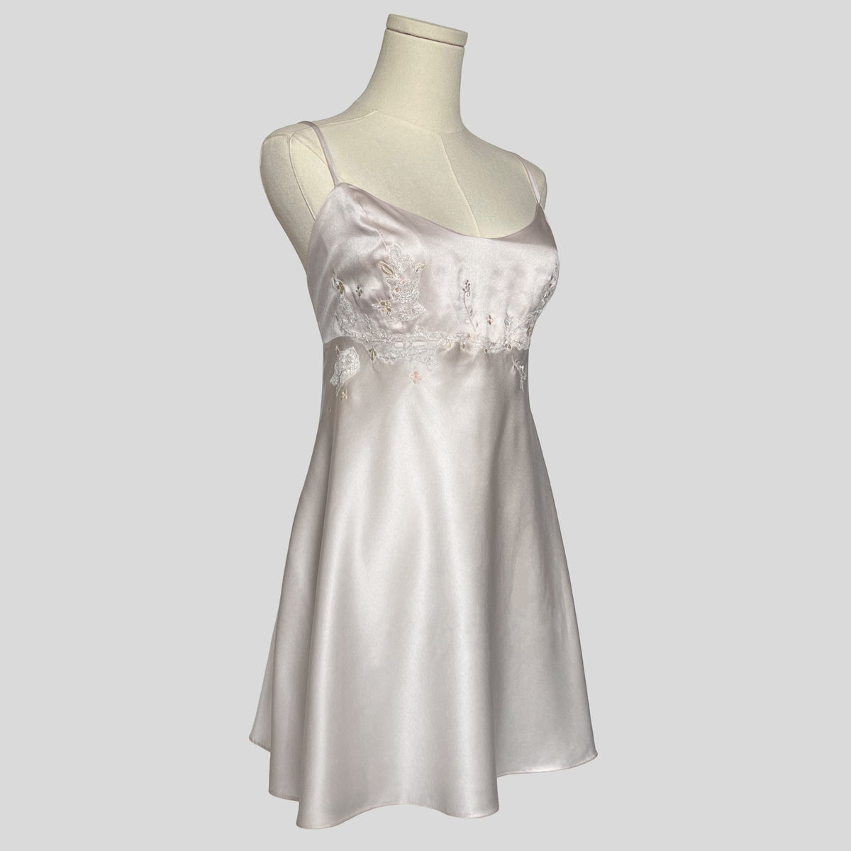 Embroidered silky babydoll in white