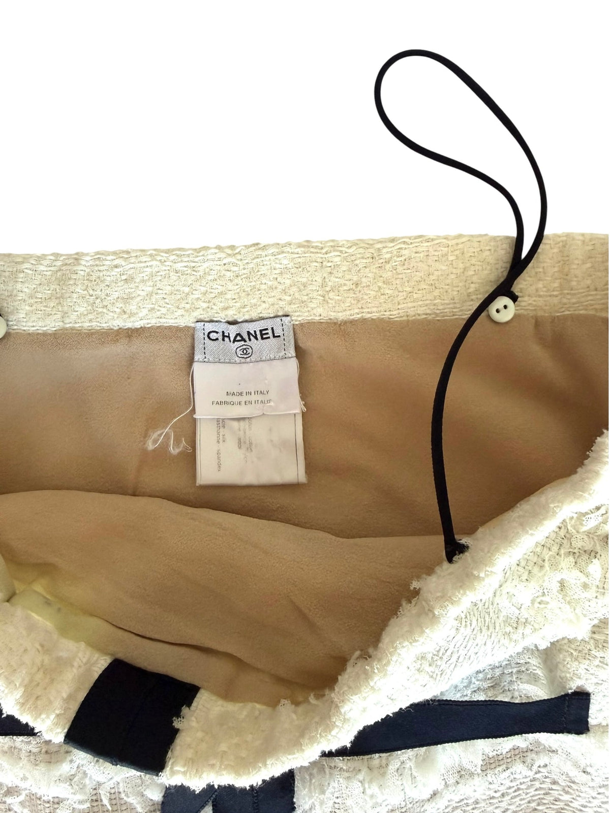 Chanel 2008 runway white wool and black bow dress (38)