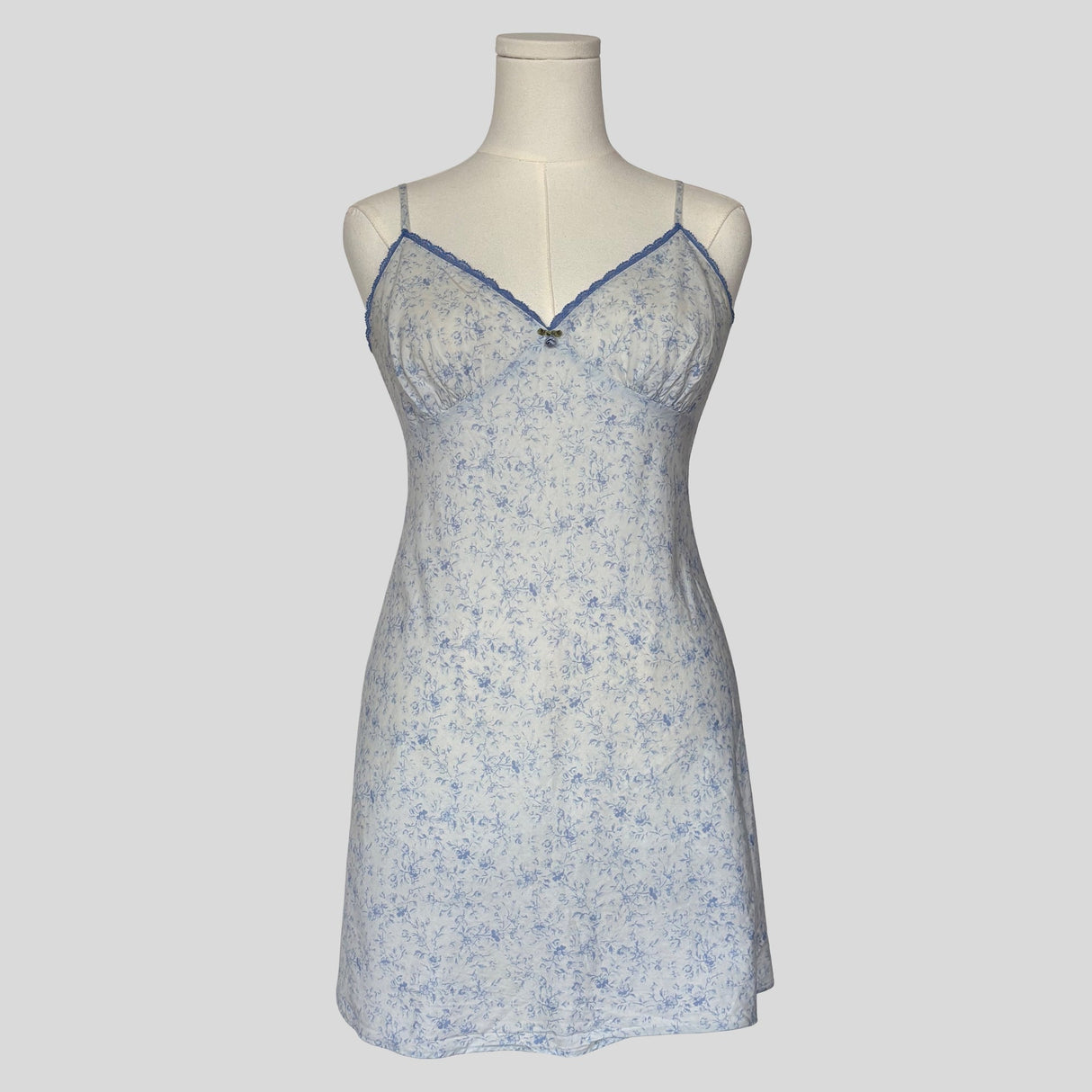 Cottage rosette dress in dainty floral